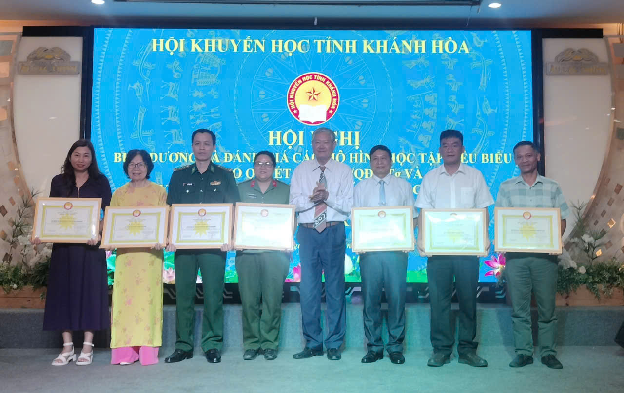 Hội Khuyến học tỉnh Khánh Hòa: Tổ chức Hội nghị biểu dương và đánh giá các mô hình học tập tiêu biểu trên địa bàn tỉnh Khánh Hòa thực hiện Quyết định 387/QĐ-TTg, Quyết định 677/QĐ-TTg của Thủ tướng Chính phủ giai đoạn 2021 - 